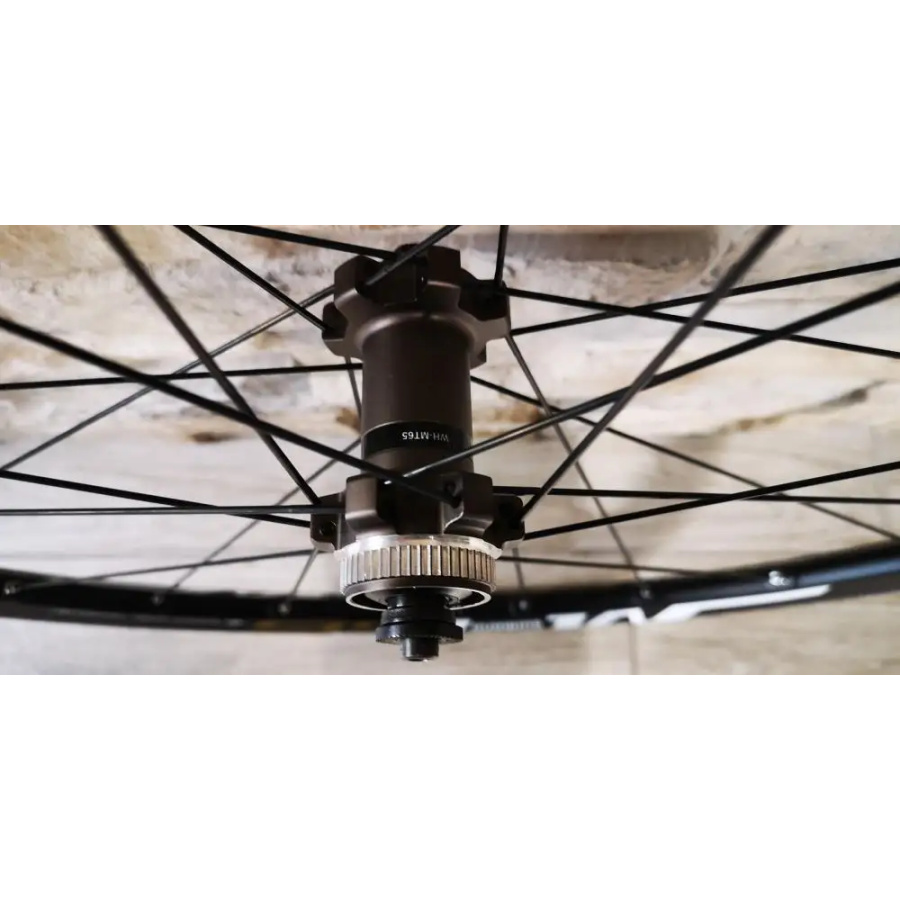 SPREDNJI OBROČNIK SHIMANO 26″ WH-MT65  CL QR