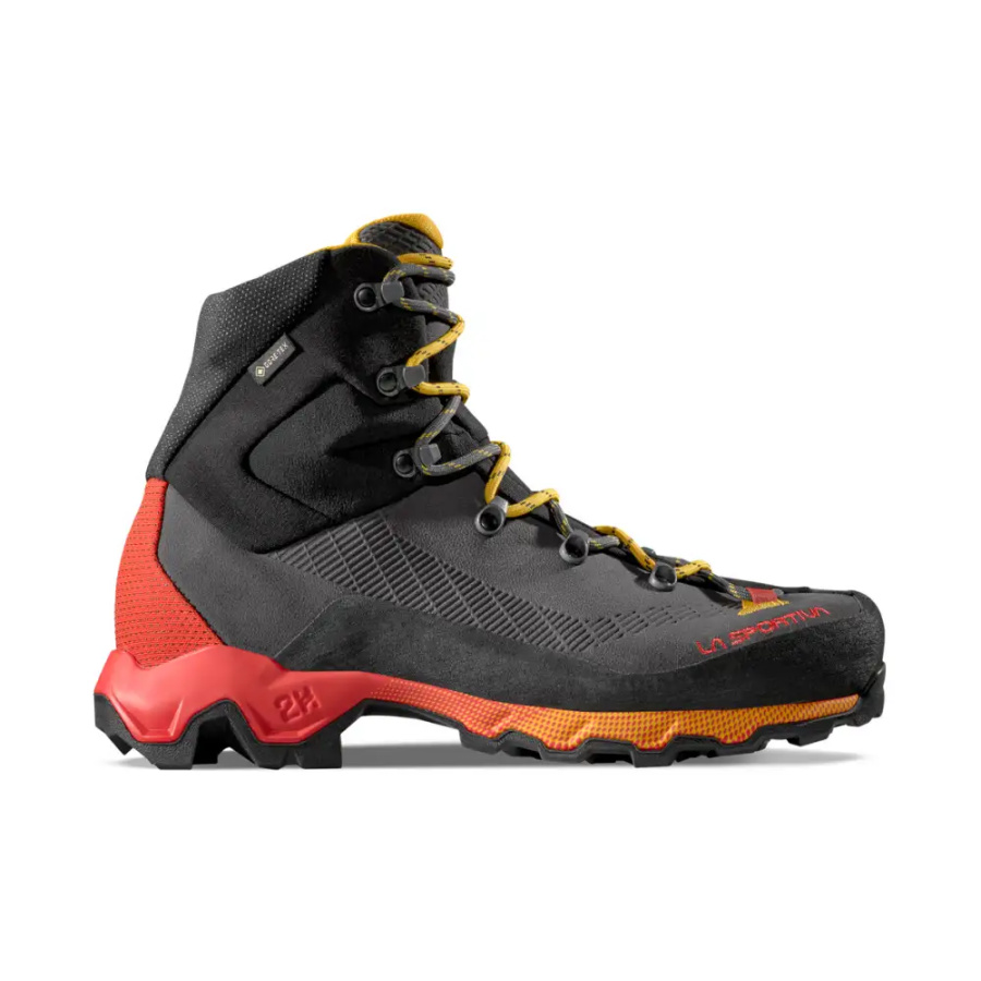 POHODNI ČEVLJI LA SPORTIVA AEQUILIBRIUM TREK GTX carbon/yellow