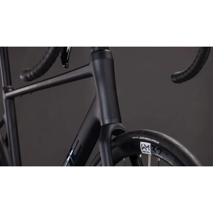 CESTNO KOLO CUBE ATTAIN SLX 2026 coal’n’prism