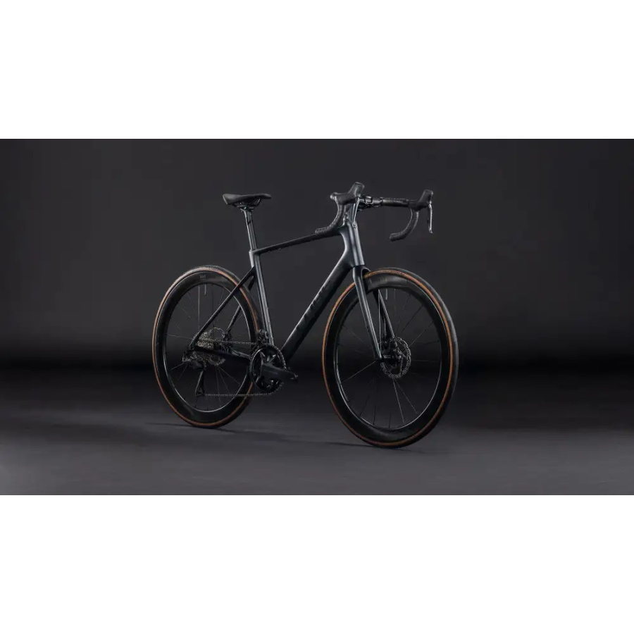 CESTNO KOLO CUBE ATTAIN C:62 SLT 2026 carbon´n´coalchrome
