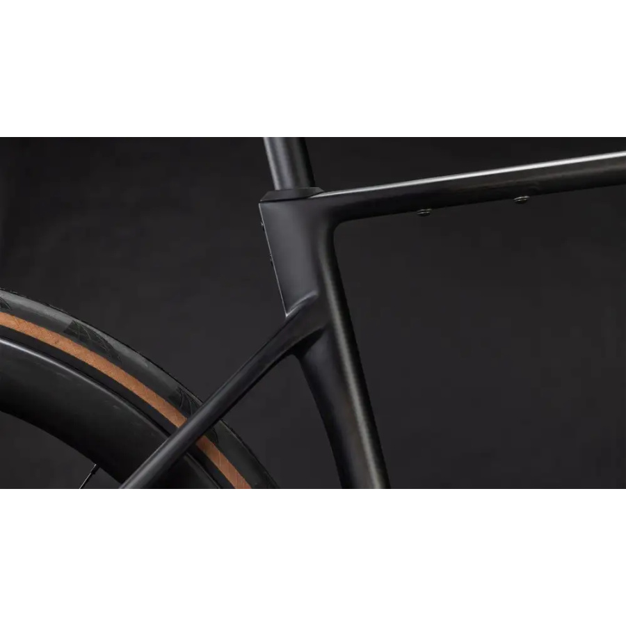 CESTNO KOLO CUBE ATTAIN C:62 SLT 2026 carbon´n´coalchrome