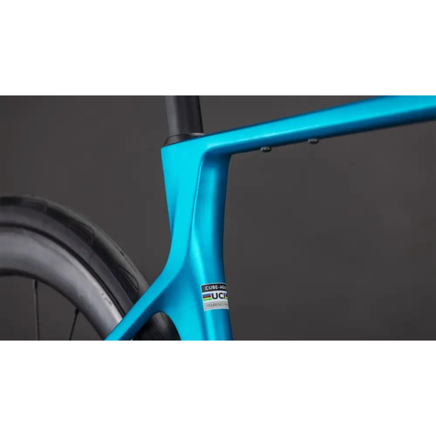 CESTNO KOLO CUBE AGREE C:62 PRO 2026 bali´n´prism