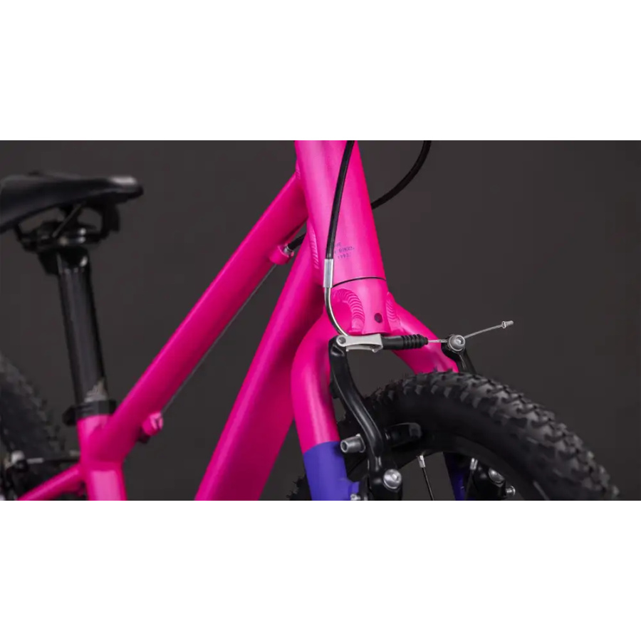 OTROŠKO KOLO CUBE NUMOVE 180 2026 18 fucsia´n´plum
