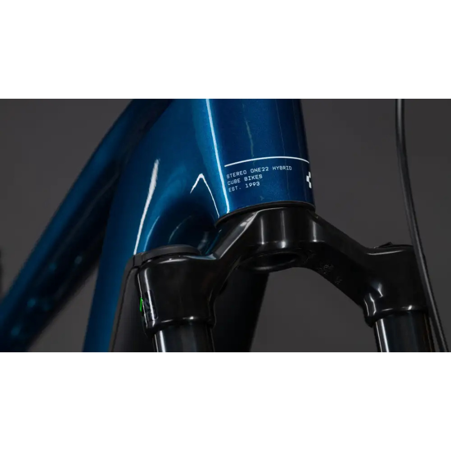ELEKTRIČNO GORSKO KOLO CUBE STEREO HYBRID ONE22 RACE 800 2026 electricblue’n’white