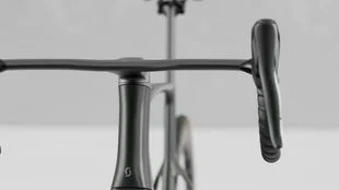 Povečana krmilna cev (Oversized Head Tube)