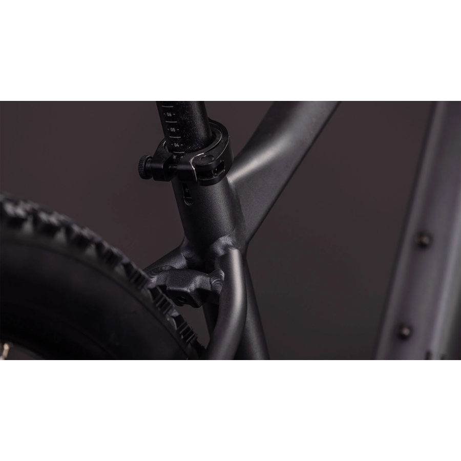 Gorsko kolo CUBE Aim Pro 2026 - pogled na zadnji menjalnik Shimano Cues