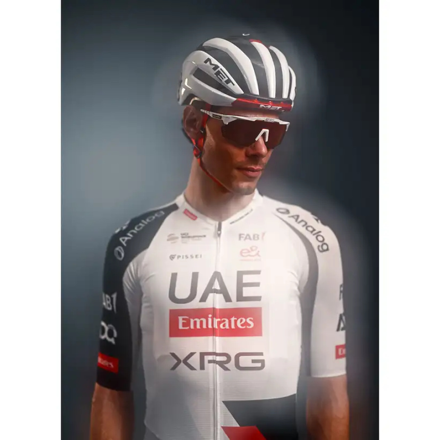 ČELADA MET TRENTA 3K CARBON UAE TEAM EMIRATES XRG