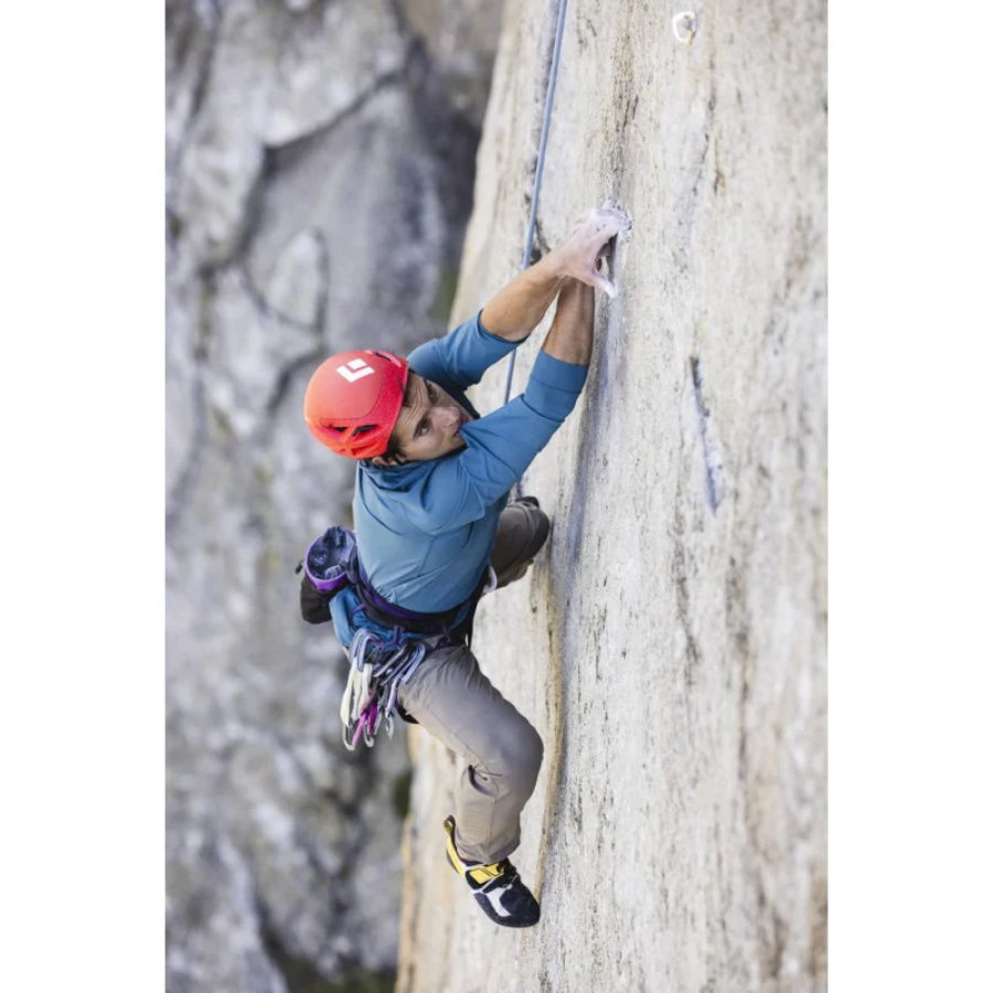 Moški plezalni pas Black Diamond Zone v barvi Piton Purple - pogled v praksi 3