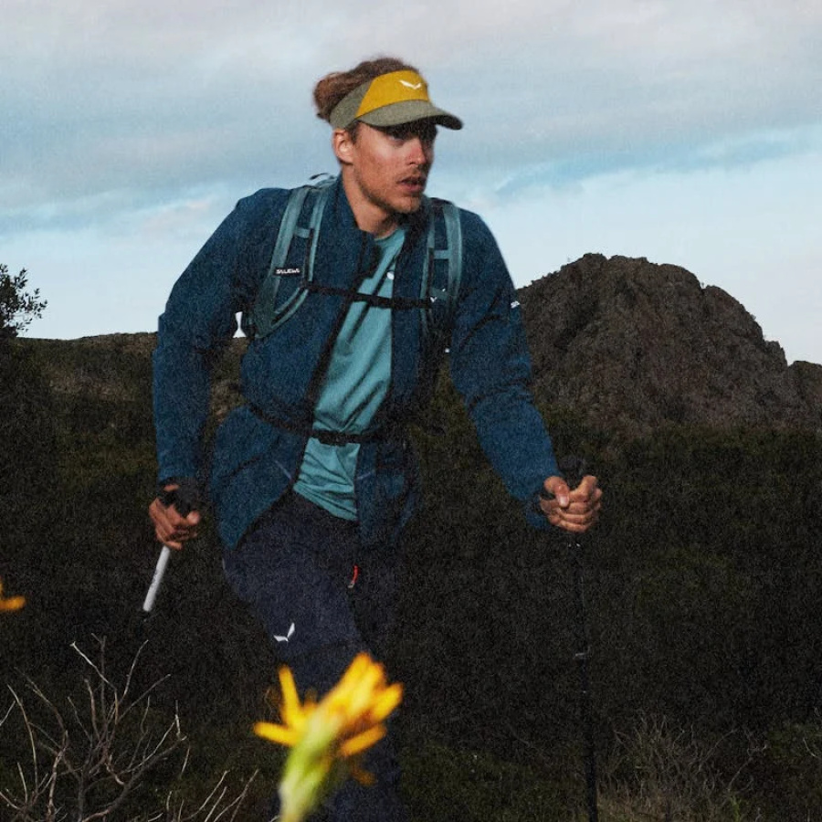 Moška softshell jakna Salewa Pedroc Durastretch Light v olivno zeleni barvi - uporaba v naravi