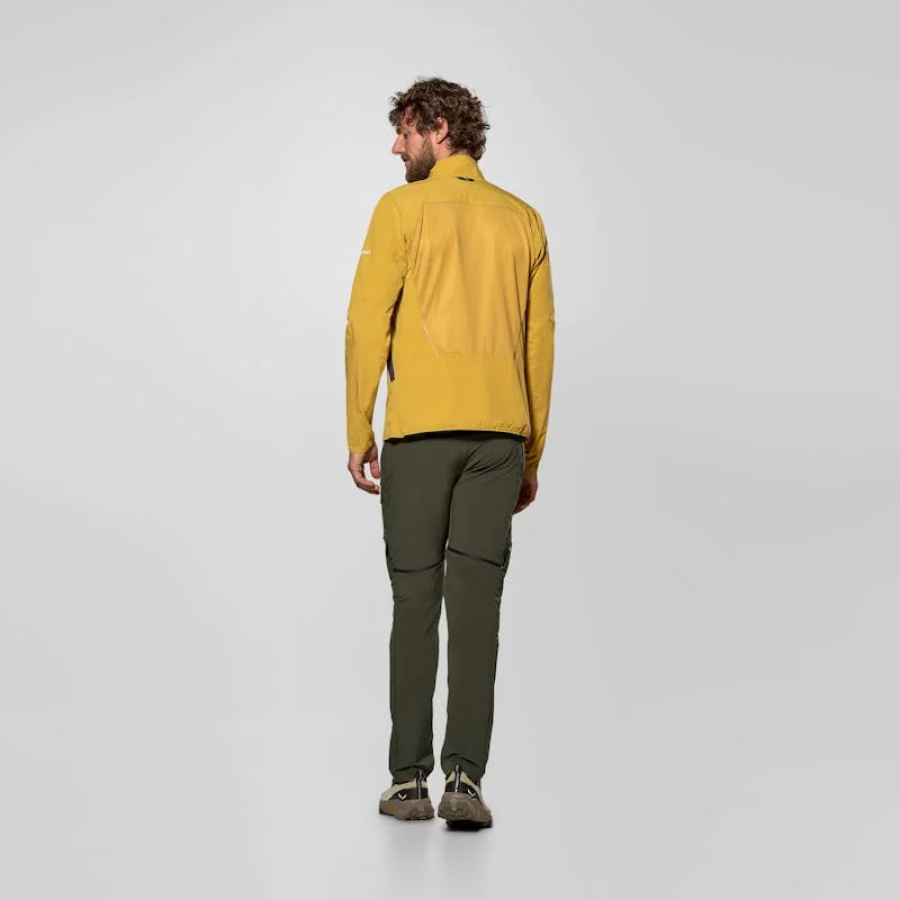 Moška softshell jakna Salewa Pedroc Durastretch Light v olivno zeleni barvi - na modelu zadaj