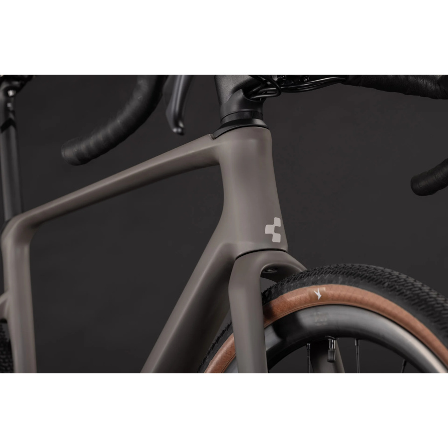 Gravel kolo CUBE Nuroad C:62 Pro 2027 Cedar'n'Stone - detajl 1