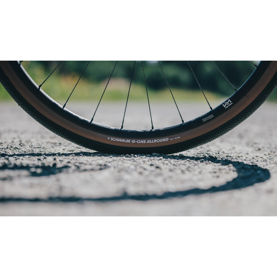 CUBE Nuroad Hybrid C:62 Race 400X 2027 - pogled 16