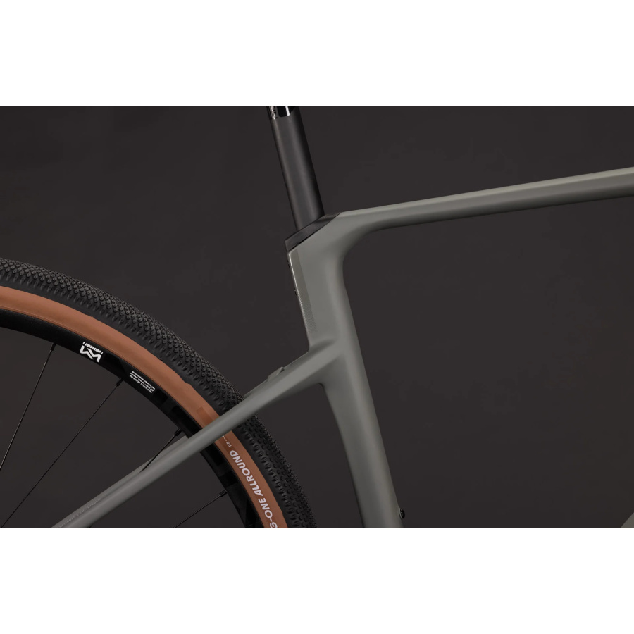 CUBE Nuroad Hybrid C:62 Race 400X 2027 - pogled 8