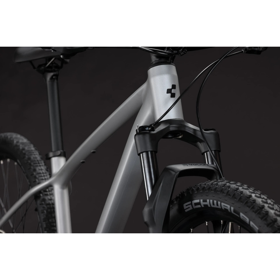 CUBE Reaction Pro 2027 Platinum'n'Black - detajl krmila