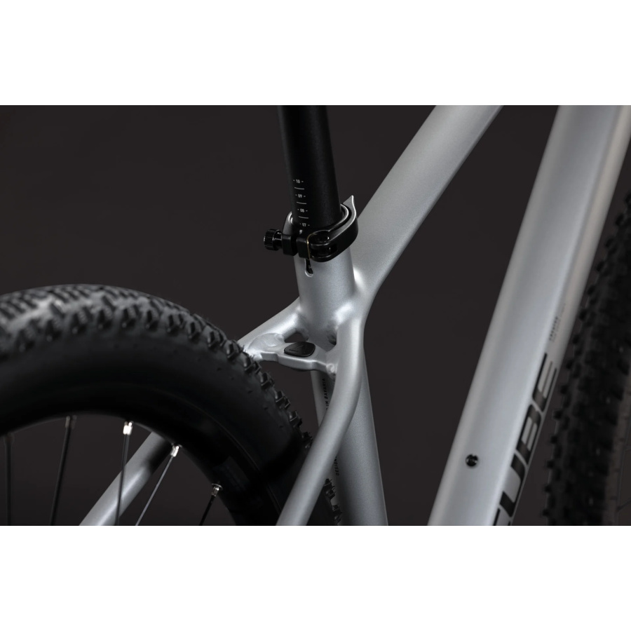 CUBE Reaction Pro 2027 Platinum'n'Black - detajl menjalnika
