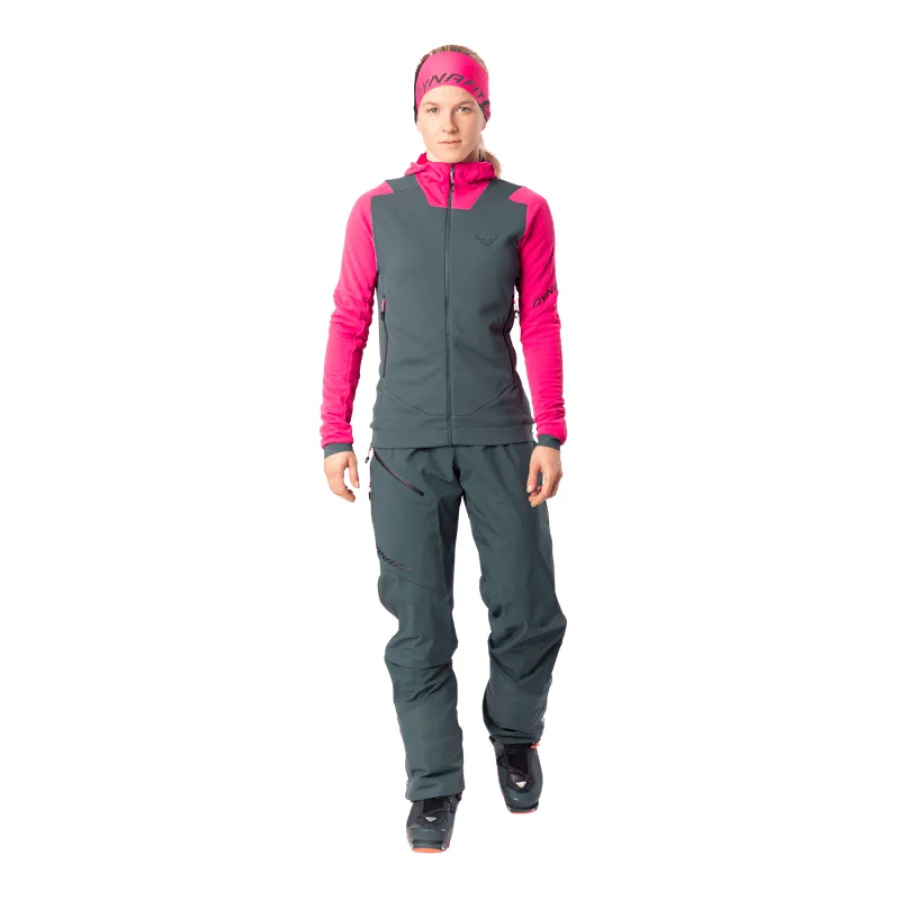 Ženska jakna Dynafit Blacklight Thermal Hooded Flamingo - v uporabi
