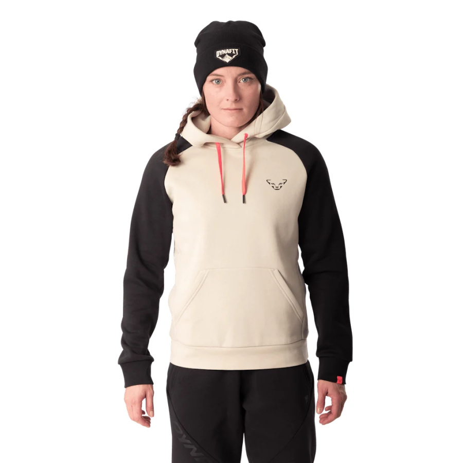 Ženski pulover DYNAFIT 24/7 Hoody Overcast - pogled na modelu