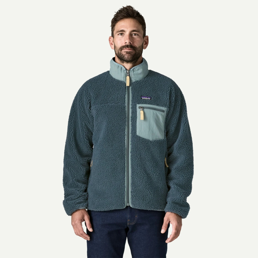 Moška jakna iz flisa Patagonia Classic Retro-X v modri barvi Summit Blue - pogled na modelu