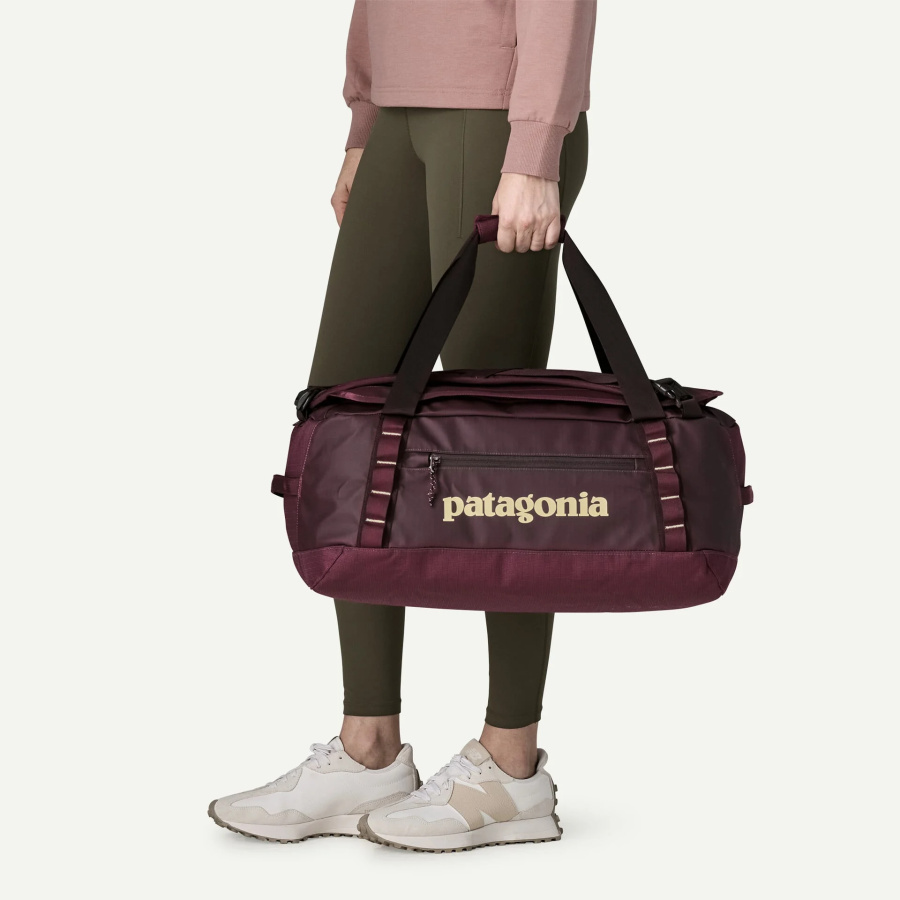 Potovalna torba Patagonia Black Hole Duffel 40L Berry Fig - pogled 4