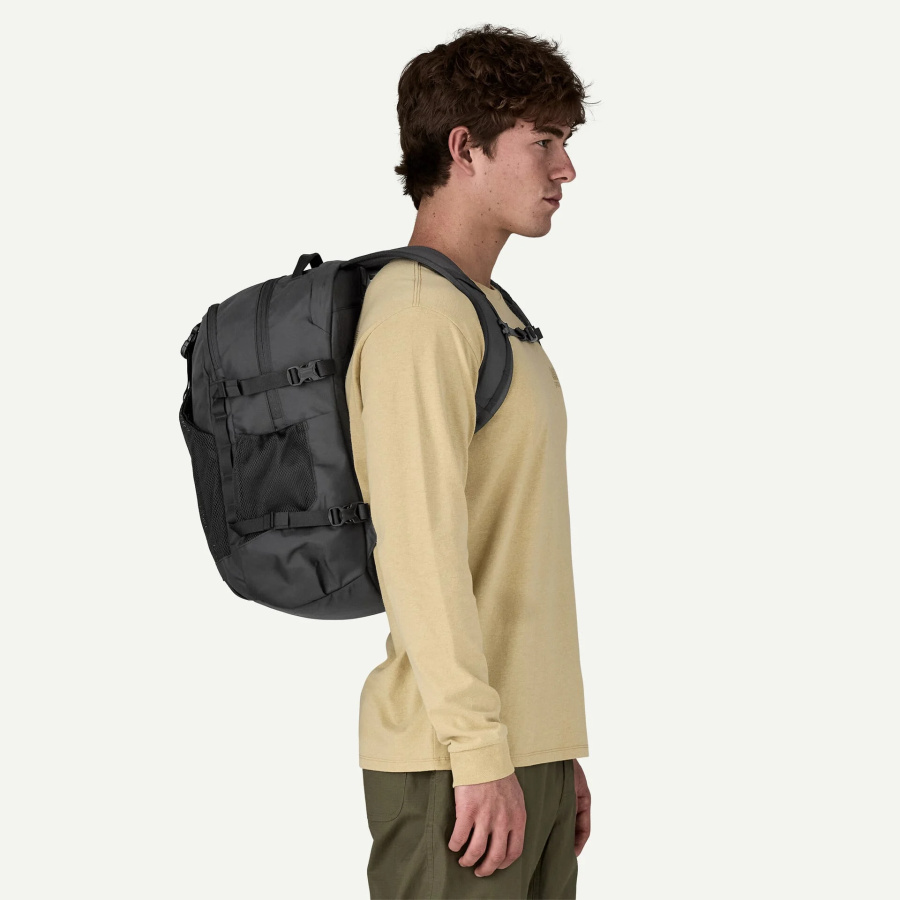 Nahrbtnik Patagonia Refugio Day Pack 30L Black - pogled 5