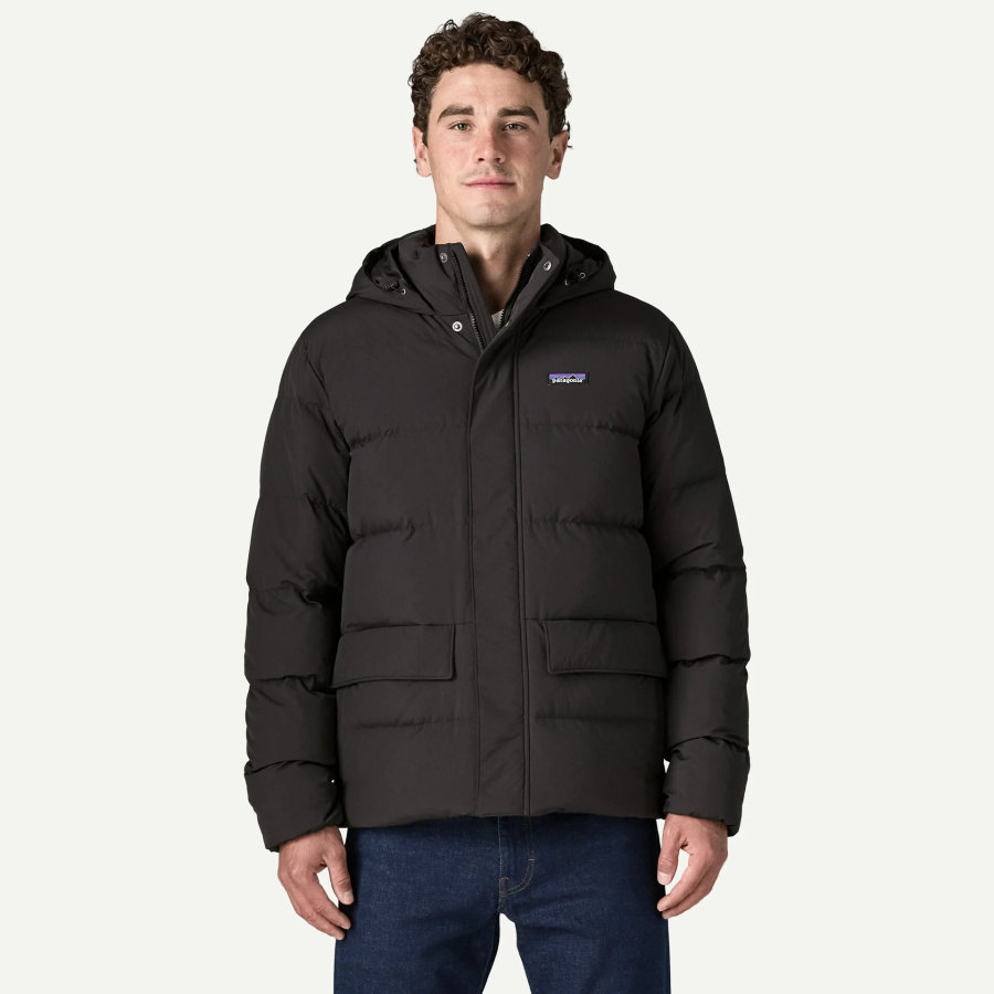 Bunda Patagonia Sisar Down Hoody Black na modelu - pogled 6
